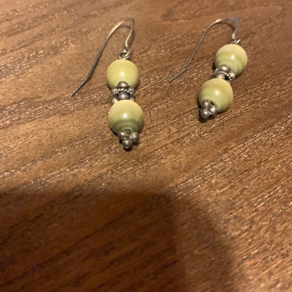 Green & Silver Stone Necklace & Earring Set Light Green Agate Like Beads - Picture 6 of 9